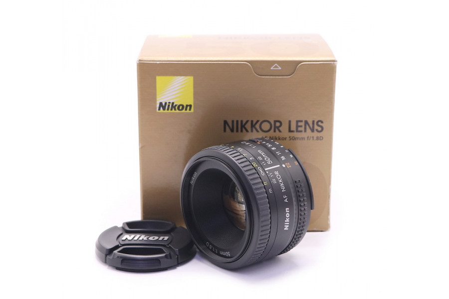 Новый Nikon 50mm f/1.8D AF Nikkor в упаковке