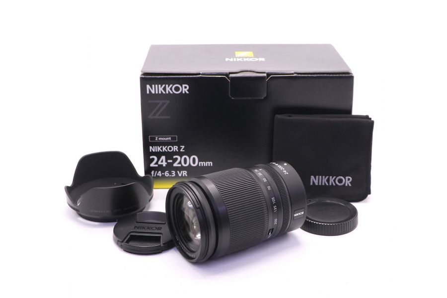Объектив Nikon 24-200mm f/4-6.3 VR Nikkor Z в упаковке