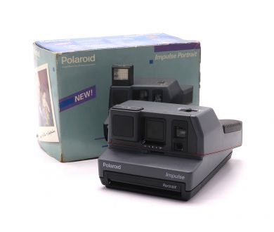 Фотоаппарат Polaroid Impulse Portrait в упаковке