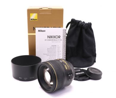 Nikon 85mm f/1.4G AF-S Nikkor в упаковке