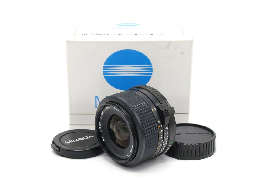 Объектив Minolta MD 28mm f/2.8 в упаковке