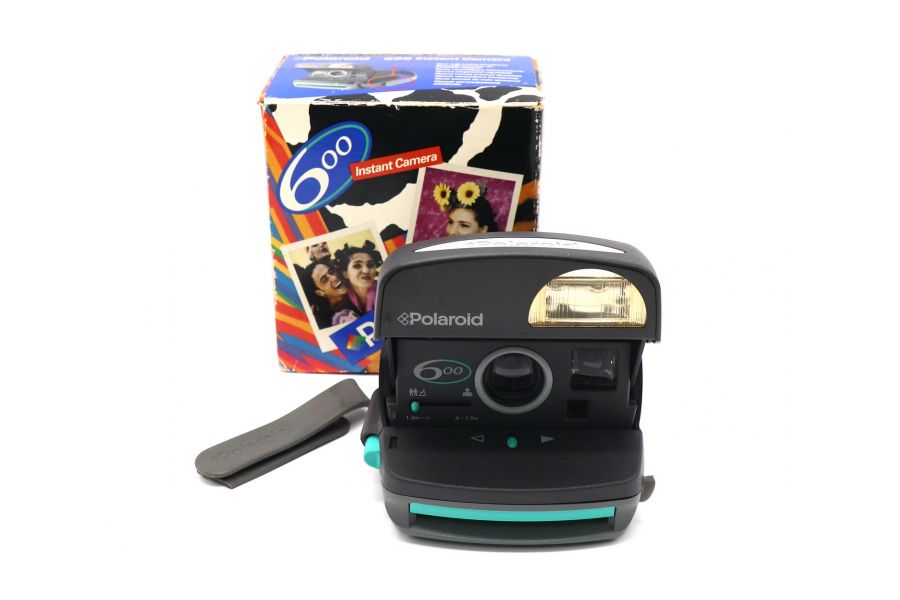 Камера моментальной печати Polaroid 600 в упаковке