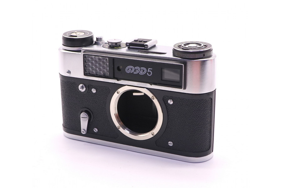 Фотокамера пленочная Фэд 5 body (СССР, 1977)