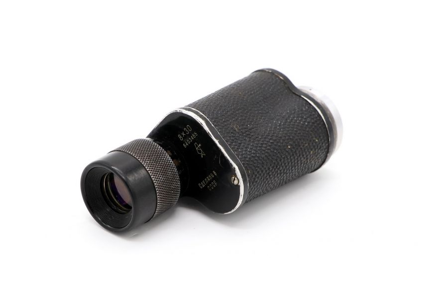 Компактный черный монокль 8х30 (КОМЗ, 1963г.)
