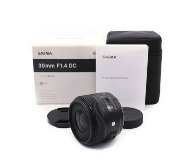 Объектив Sigma AF 30mm f/1.4 DC Art Nikon F в упаковке