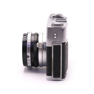 Дальномерный пленочный фотоаппарат Petri 7