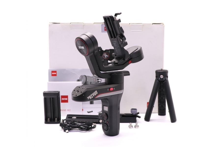 Стабилизатор Zhiyun Weebill S в упаковке