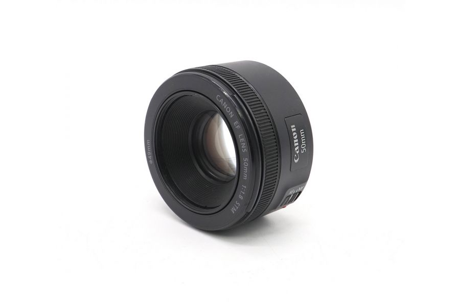 Стандартный объектив Canon EF 50mm f/1.8 STM