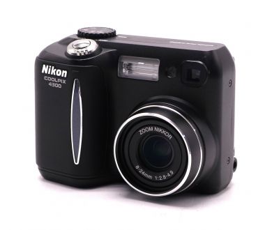 Компактный цифровой Nikon Coolpix 4300 (Japan)