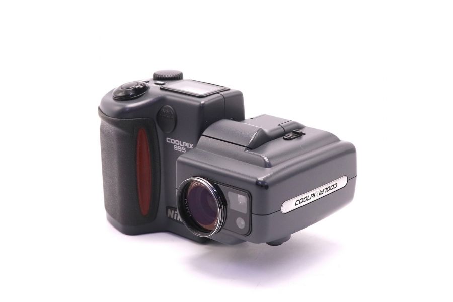 Компактный цифровой фотоаппарат Nikon Coolpix 995