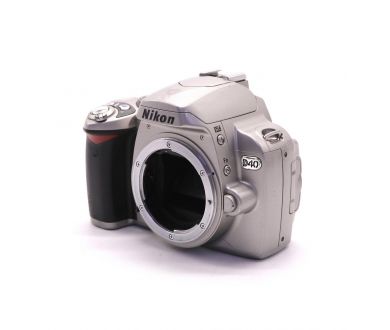 Фотоаппарат Nikon D40 body (пробег 49700 кадров)