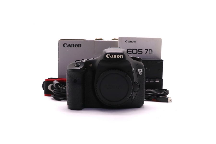 Canon EOS 7D body в упаковке (пробег 74590 кадров)
