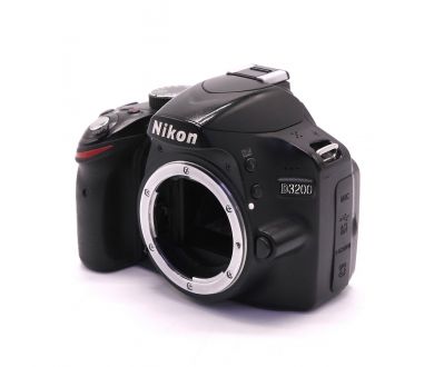Nikon D3200 body (пробег 89000 кадров)