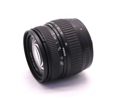 Sigma AF 18-50mm F3.5-5.6 DC for Pentax K (Japan, 2004)