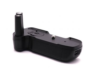 Многофункциональный батарейный блок Nikon MB-16