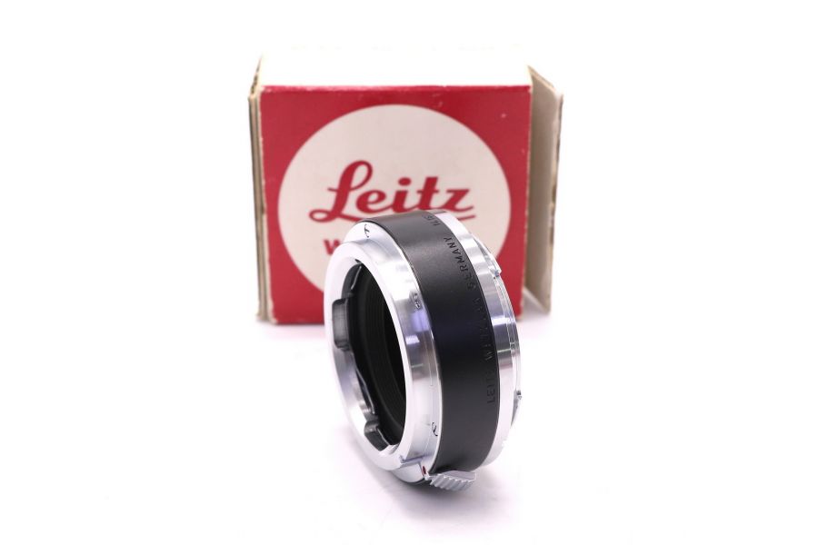 Adapter Leitz Wetzlar 14167 в упаковке