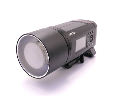 Мощный осветитель Godox Witstro AD600PRO