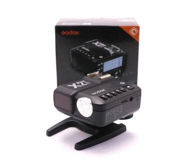 Радиосинхронизатор Godox X2T-C в упаковке