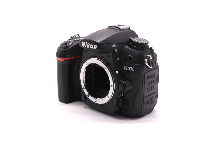 Фотокамера Nikon D7000 body (пробег 17920 кадров)