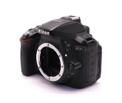 Nikon D5300 body (пробег 14720 кадров)