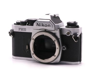 Зеркальный пленочный фотоаппарат Nikon FM2 body