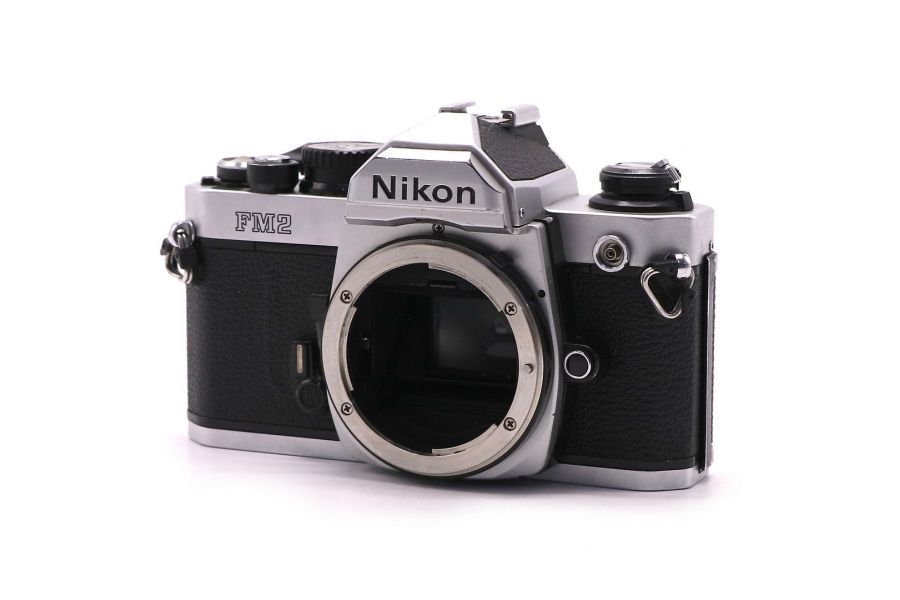 Зеркальный пленочный фотоаппарат Nikon FM2 body
