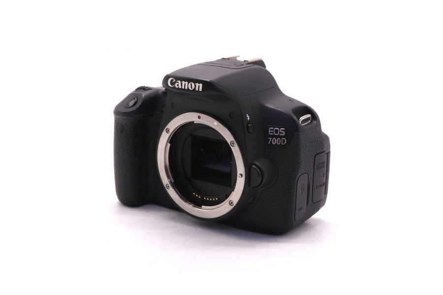Canon EOS 700D body (пробег 19455 кадров)