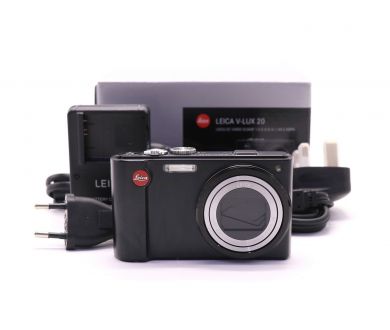 Компактная цифровая камера Leica V-Lux 20 в упаковке