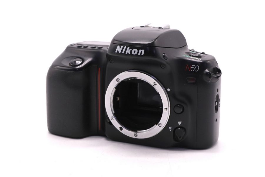 Зеркальный пленочный фотоаппарат Nikon N50 body