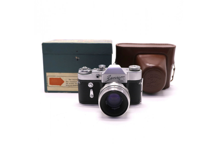 Фотокамера зеркальная Зенит 3М + Гелиос-44 в упаковке