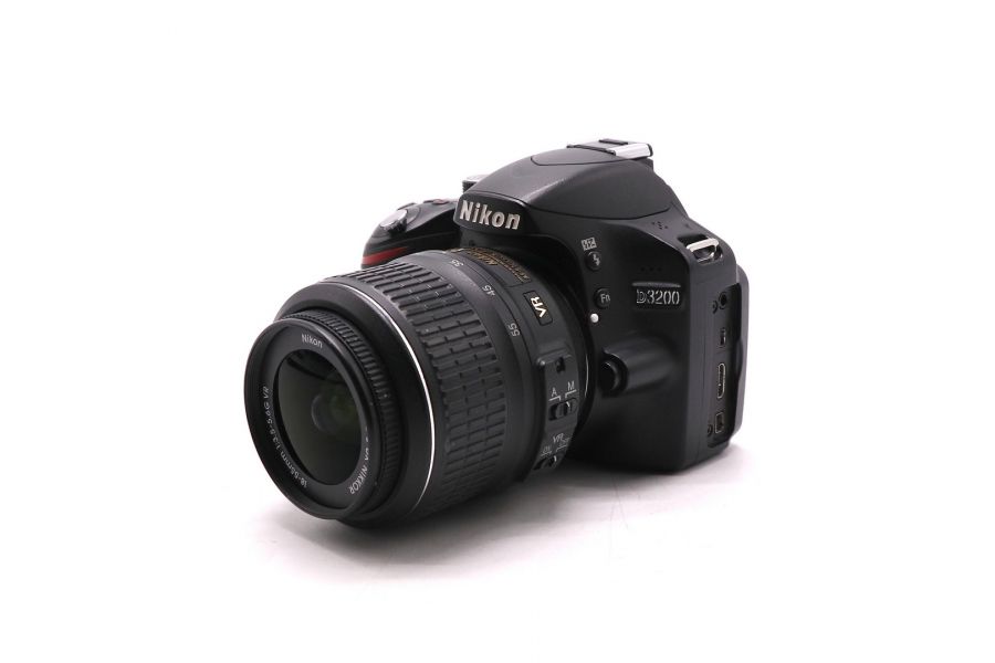 Фотоаппарат Nikon D3200 kit (пробег 17110 кадров)
