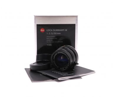 Объектив Leica Summarit-M 50mm f/2.5 в упаковке