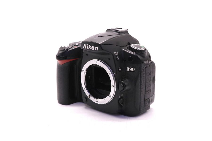 Nikon D90 body (пробег 11900 кадров)