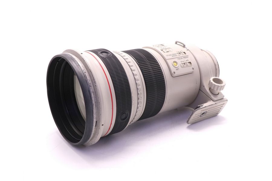 Светосильный объектив Canon EF 300mm f/2.8L IS USM