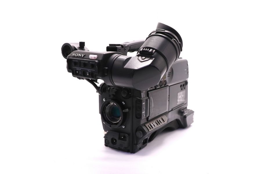 Профессиональная видеокамера Sony DSR-400P