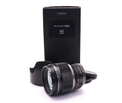 Объектив Olympus ED M.Zuiko Digital 45mm f/1.2 Pro в упаковке
