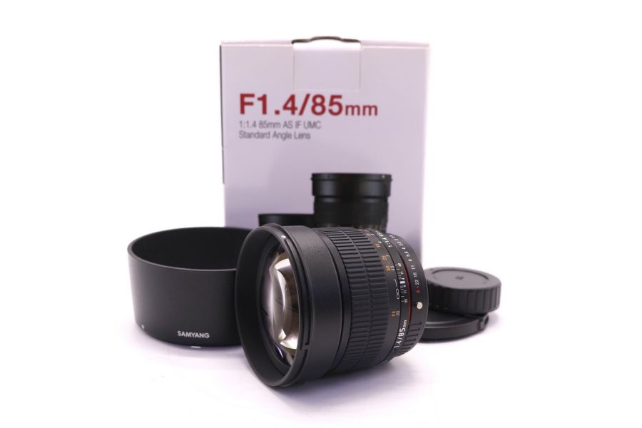 Объектив Samyang 85mm f/1.4 AS IF UMC Pentax K в упаковке