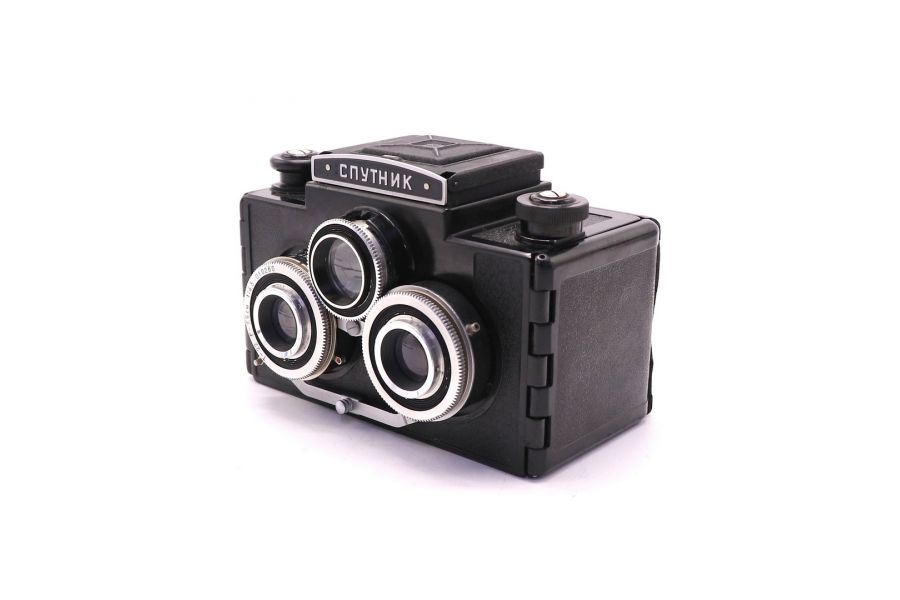 Спутник советский трёхобъективный фотоаппарат (1960)