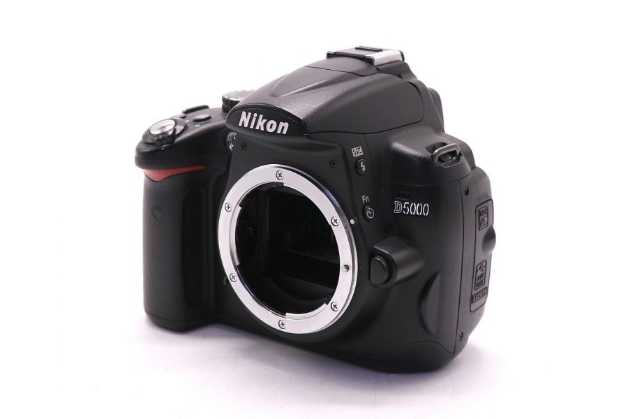 Фотокамера Nikon D5000 body (пробег 10270 кадров)