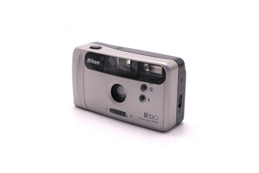Винтажная плёночная компактная камера Nikon AF230