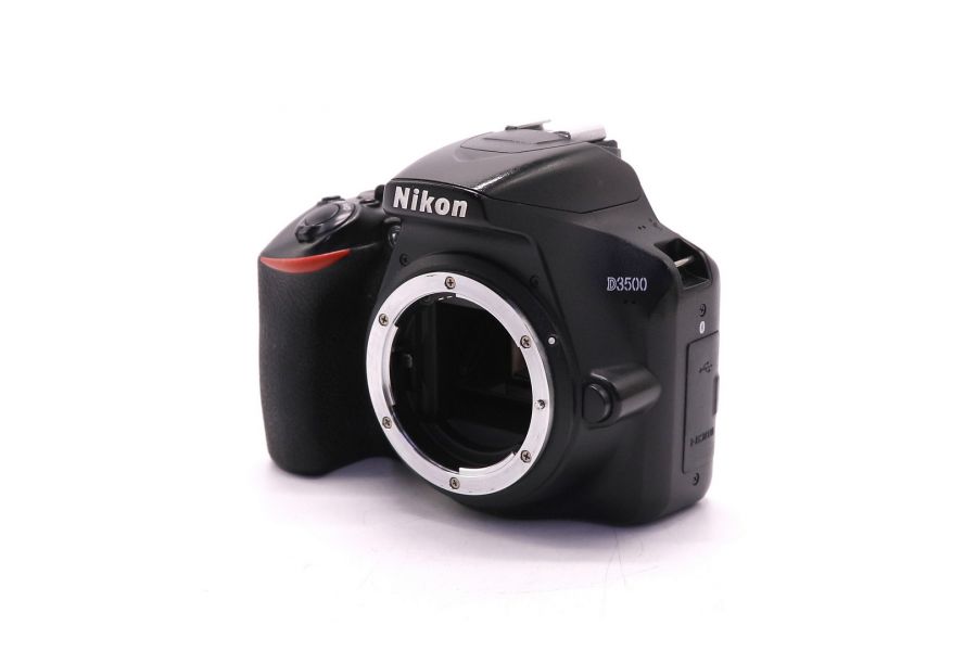 Камера Nikon D3500 body (пробег 147650 кадров)