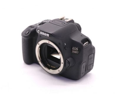 Камера Canon EOS 700D body (пробег 7520 кадров)