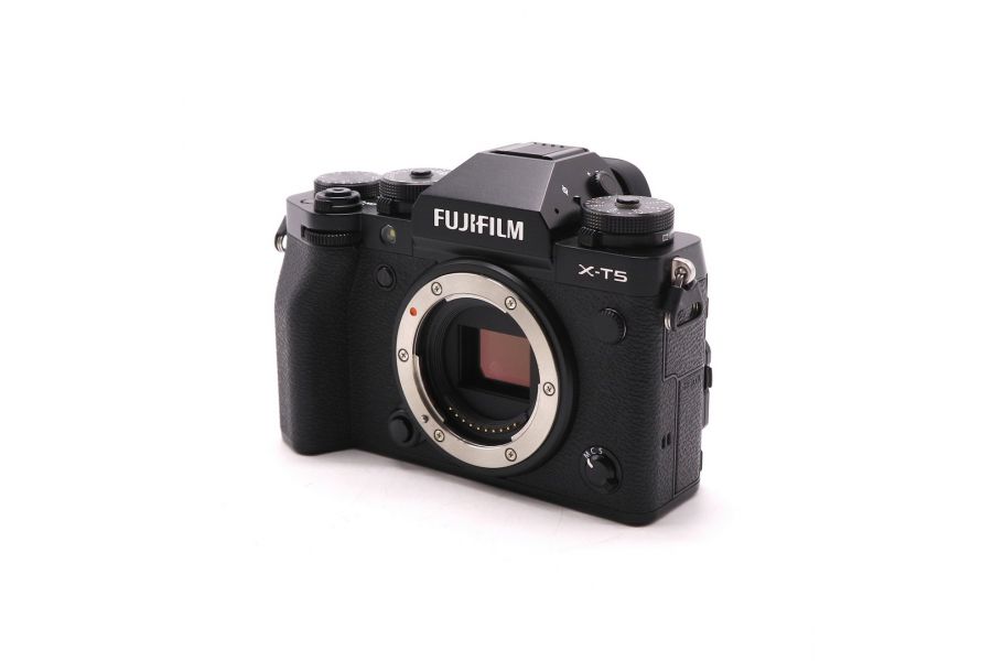 Камера Fujifilm X-T5 body (пробег 10005 кадров)