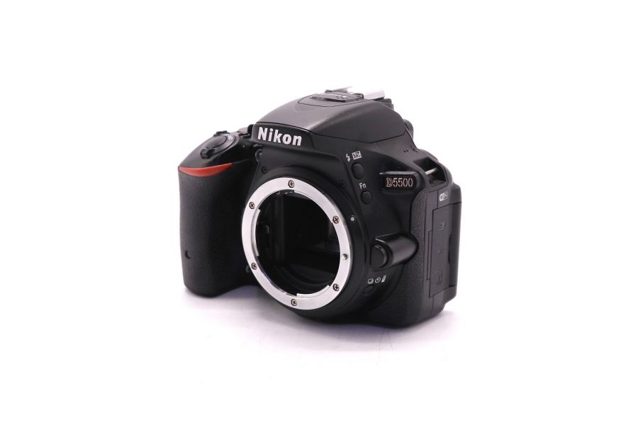 Nikon D5500 body (пробег 17075 кадров)