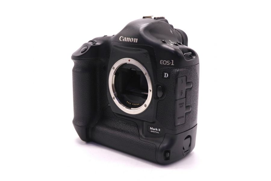 Canon EOS 1D Mark II body (пробег 56150 кадров)