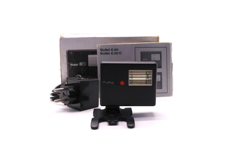 Компактная фотовспышка Rollei E20C в упаковке