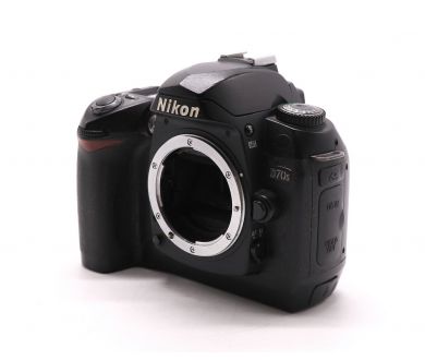 Фотоаппарат Nikon D70s body (пробег 43015 кадров)