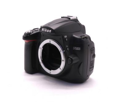 Фотокамера Nikon D5000 body (пробег 7850 кадров)
