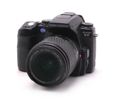 Зеркальная фотокамера Konica Minolta Dynax 5D kit