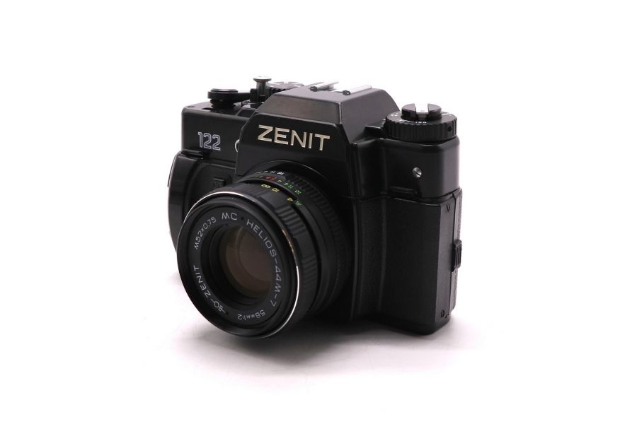 Советская Фотокамера Зенит 122 + Гелиос-44М-7
